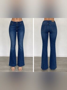 Signature by Levi Strauss Dark Blue High-Rise Flare Jeans